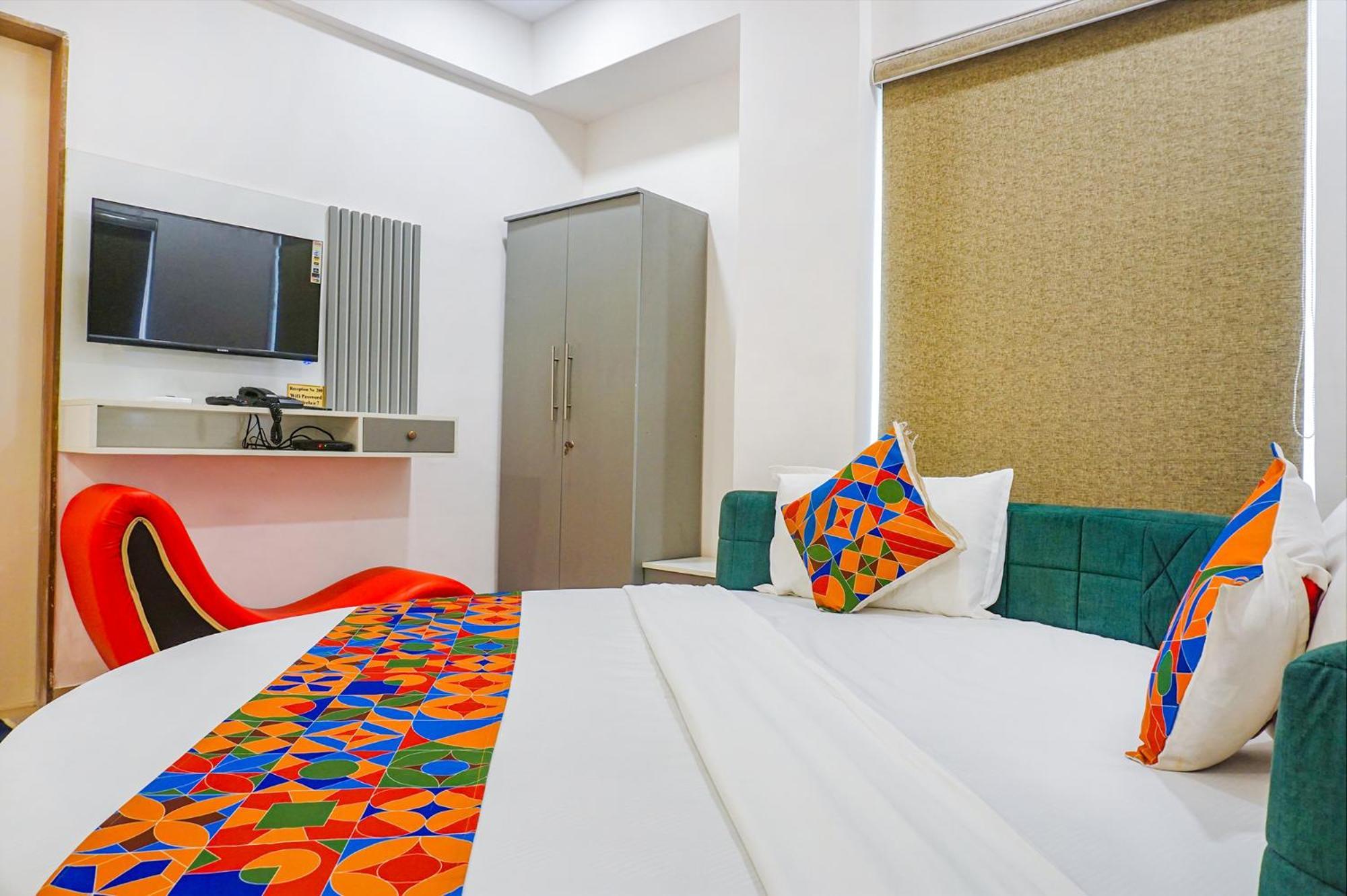 Hotel O The Leela Inn Pune Exteriör bild